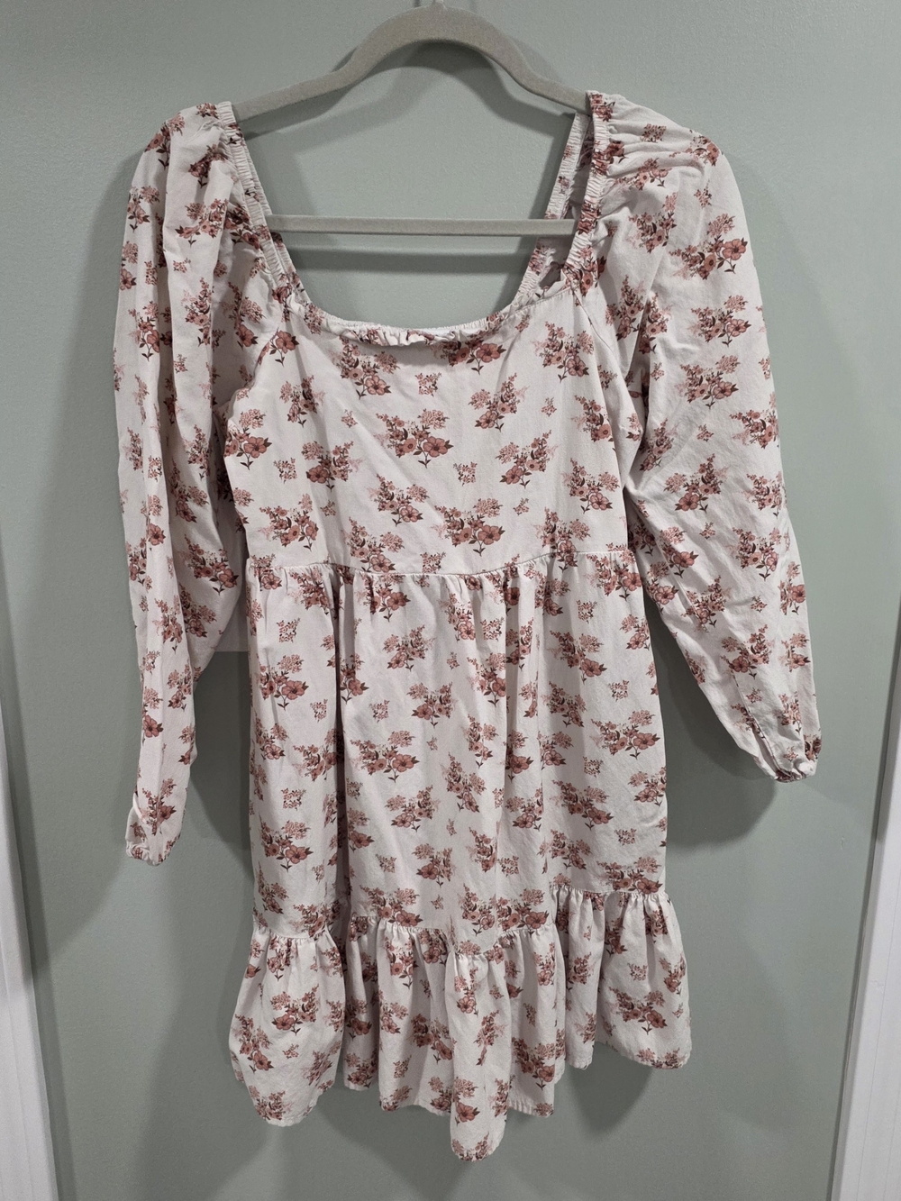 Celebrity Pink White Mini Dress with Dusty Rose Floral Print